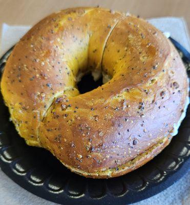 Egg bagel with butter, no toast. Yummy