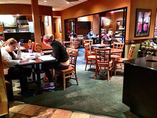 Busy - Sertinos Cafe: Beaumont, Texas