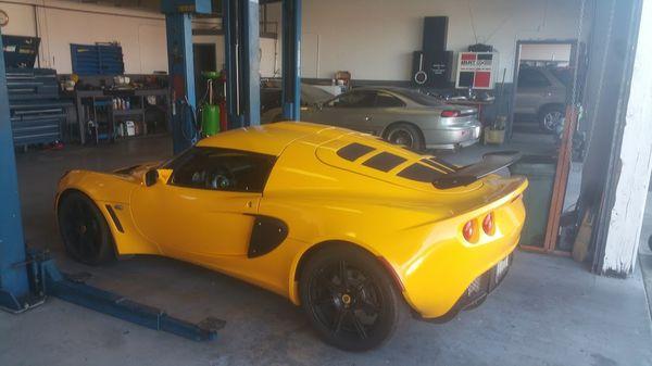 From exotic cars to old pick ups, we work on all vehicles.