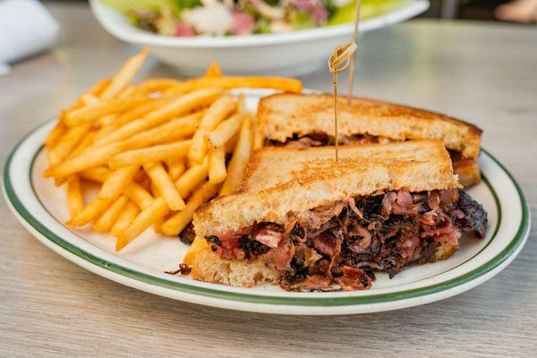 Pastrami sando with crispy fries