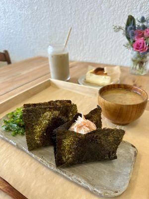 Onigiri Set (Karaage Chicken & Salmon) w/ Pork Miso Soup