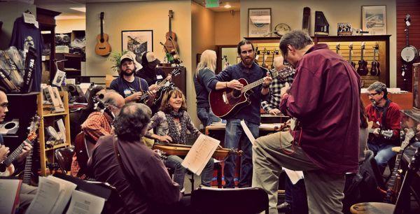 One of Woodsongs' regular workshop, the "Jam Sandwich" beginner jamming workshop.