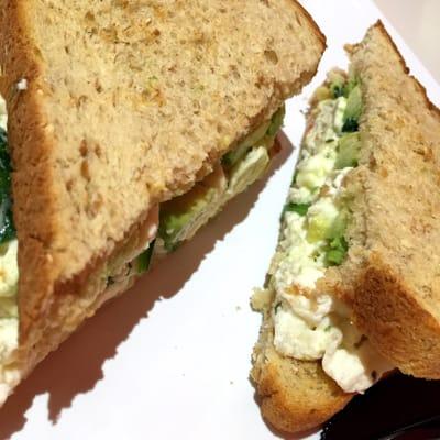 Healthy Start Sandwich - Scrambled egg whites, spinach, queso blanco, avocado