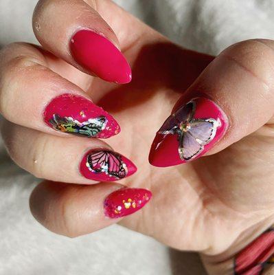 Butterfly manicure