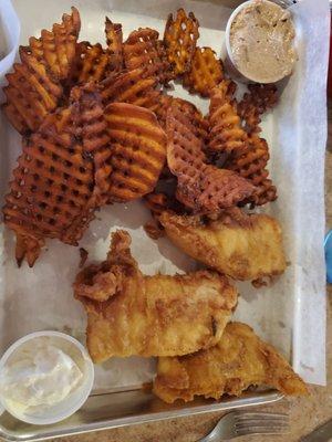 Fish and chips with sweet potatoe fries