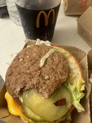 Big Mac AS IT CAME OUT OF THE BOX. THIS IS HOW IT WAS SERVED TO ME!