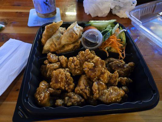 Fried chicken with pot stickers