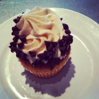 Peanut butter chocolate chip cupcake. Yummy!