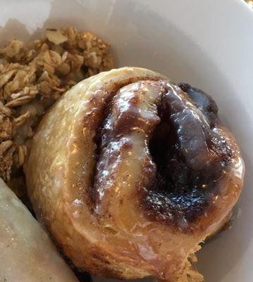 nice sticky bun, oatmeal on breakfast buffet