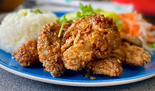 Fried chicken marinated in fish sauce rice plate