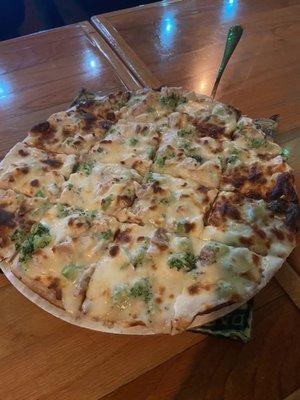 Chicken Alfredo Pizza