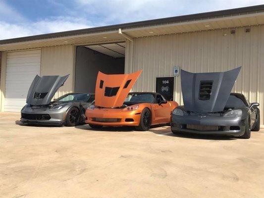 Pick your poison. 2500+ horse power in this picture. Gray orange or gray?