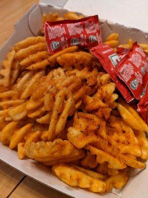 Seasoned waffle fries - Cajun Blackened