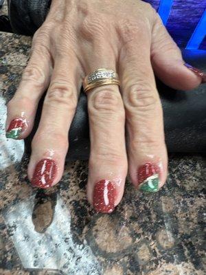 The season for Christmas nails