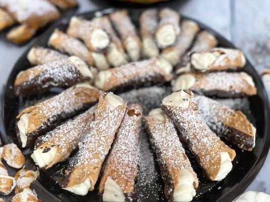 Cannolis