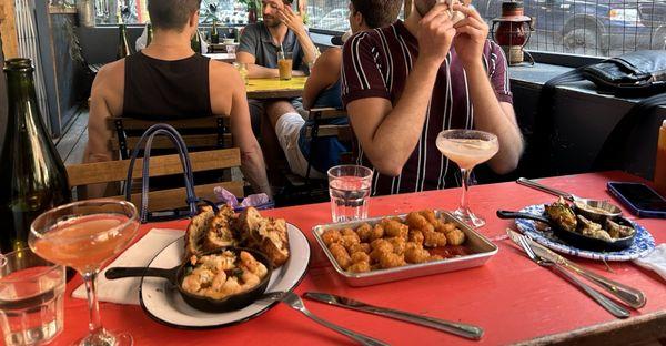 Outdoor Seating, Garlic Shrimp, Tots, Fried Artichokes, Cosmopolitan