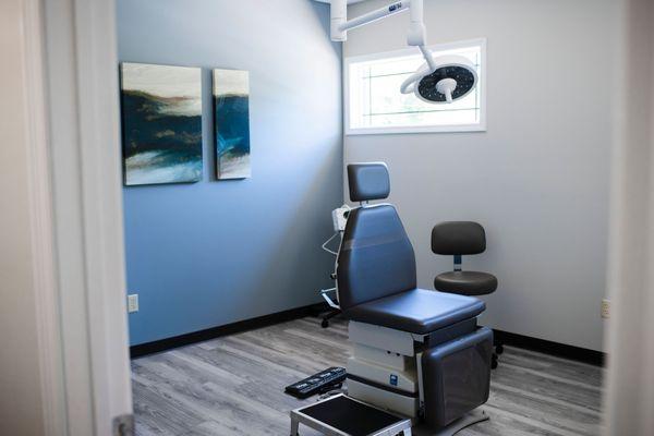 All of our modern patient rooms  equipped for performing surgical procedures.