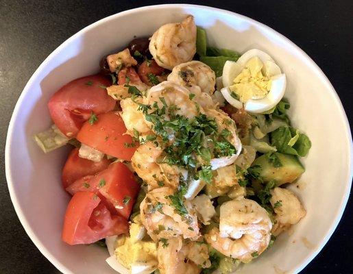 Greek salad with shrimp