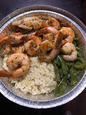 Grilled fish shrimp rice and green beans