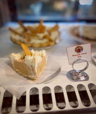 Masala Chai Pie - warm spicy flavor profile - very similar to pumpkin pie - absolutely lovely!