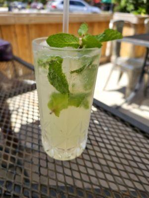 Classic mojito