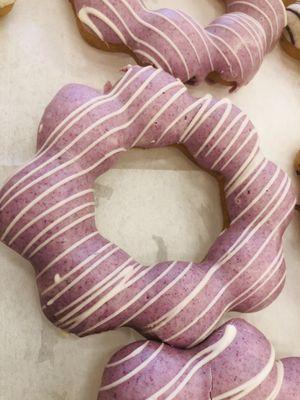 Ube yam mochi ring