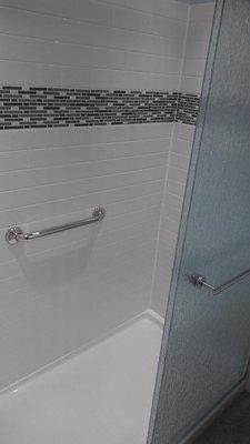 We install custom showers, Including ADA showers, Grab bars, and safety features relating to the codes herein oregon.