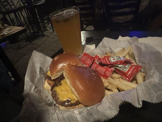 Rodeo sliders with fries