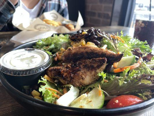 Farm fresh salad with grilled chicken and traded out the dressing for ranch.  Delish!