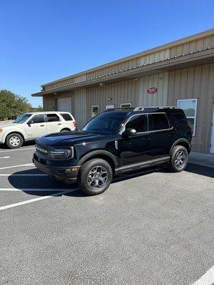 Paint protection film (ppf), ceramic coatings, and window tint on this new Ford Bronco Sport!