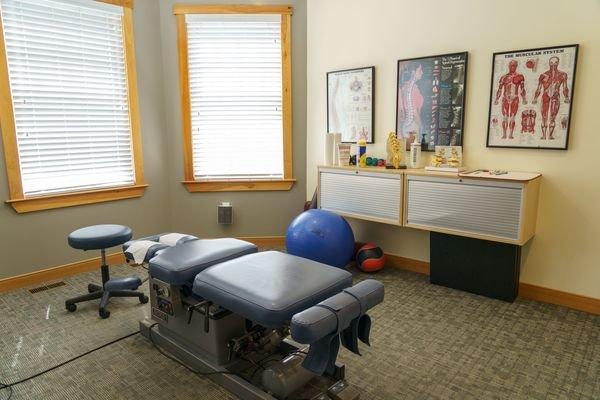 Example of a typical treatment room at Arlington Chiropractic