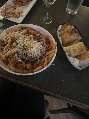 Spaghetti and bolognese and meatballs- garlic bread