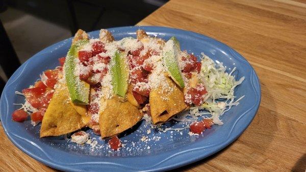 Tacos dorados (fish)