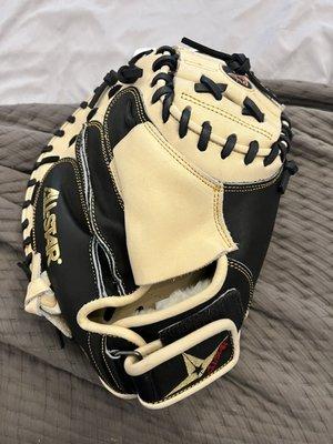 All star youth catchers mitt.