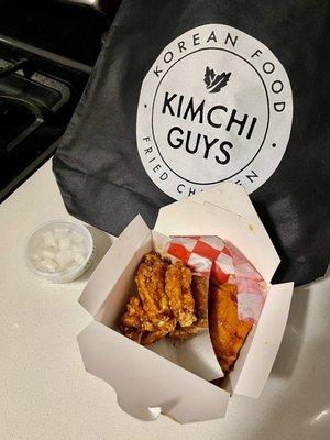 Small wings (6 PCs) half & half (soy garlic, sweet chili) with pickled radish as side. Came in a reusable tote bag!