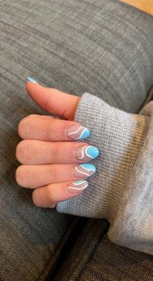 Acrylic set with nail art by Chi Le