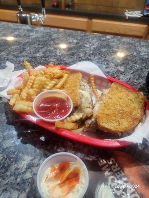 Patty melt w/ fries & homemade sauces