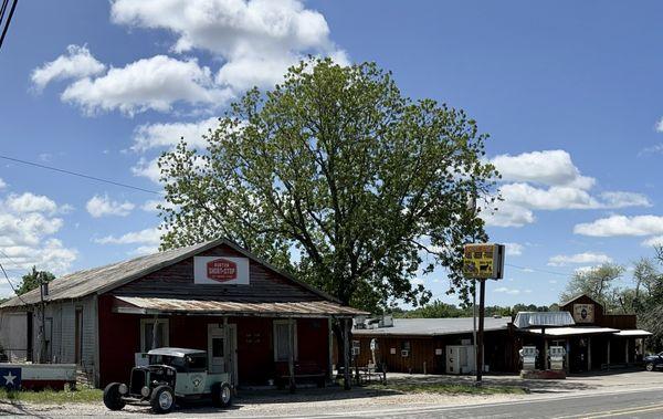 Burton Short Stop & Ice House