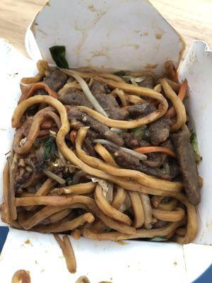 Beef lo mein ($7.75)