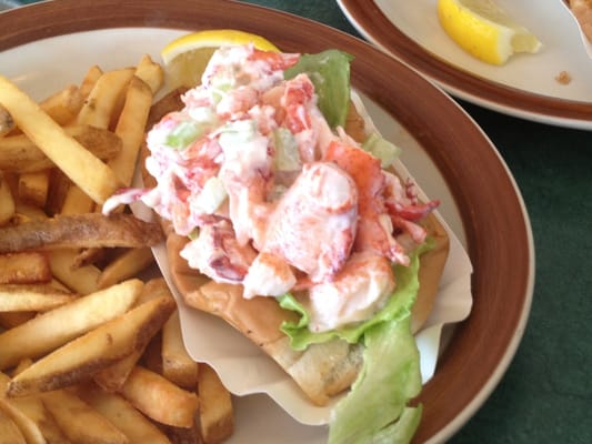 Lobster roll! So much meat!