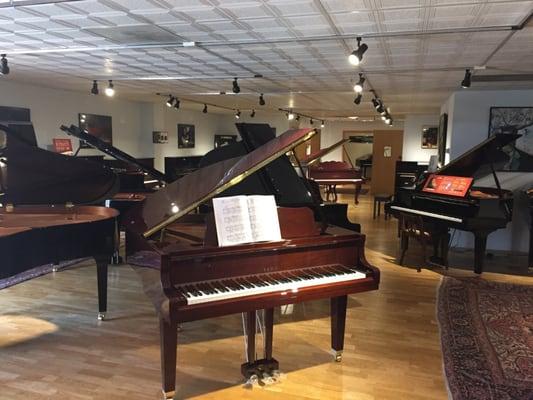 Wide range of pianos