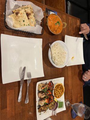 Butter chicken, white rice and garlic naan.