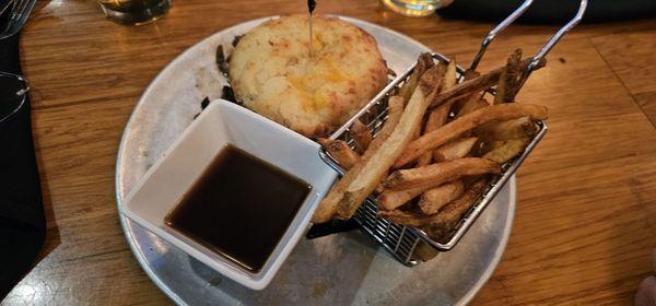 Prime rib sandwich with keto bread