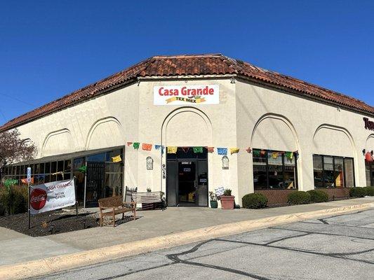 Restaurant Exterior with Enclosed Patio