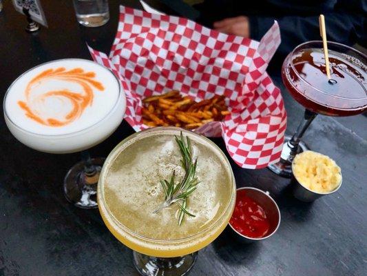 Honey Bee, Pisco Sour, Manhattan and fries