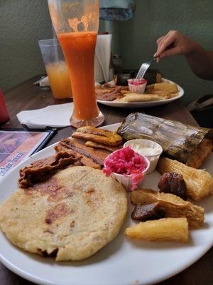 Pupuseria Y Restaurante Salvadoreno