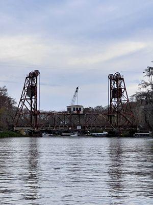 Old bridge set to be torn down in 2024-2025.