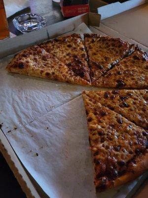 Cheese pizza