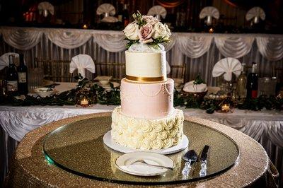 3 tier wedding cake