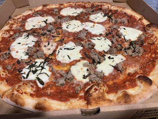 Large Margherita Pizza with meatballs